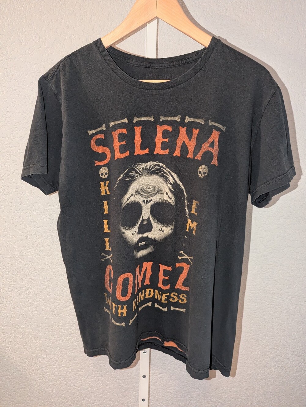 Selena Gomez 2016 Kill Em With Kindness Sugar Skull Graphic T-Shirt Size M